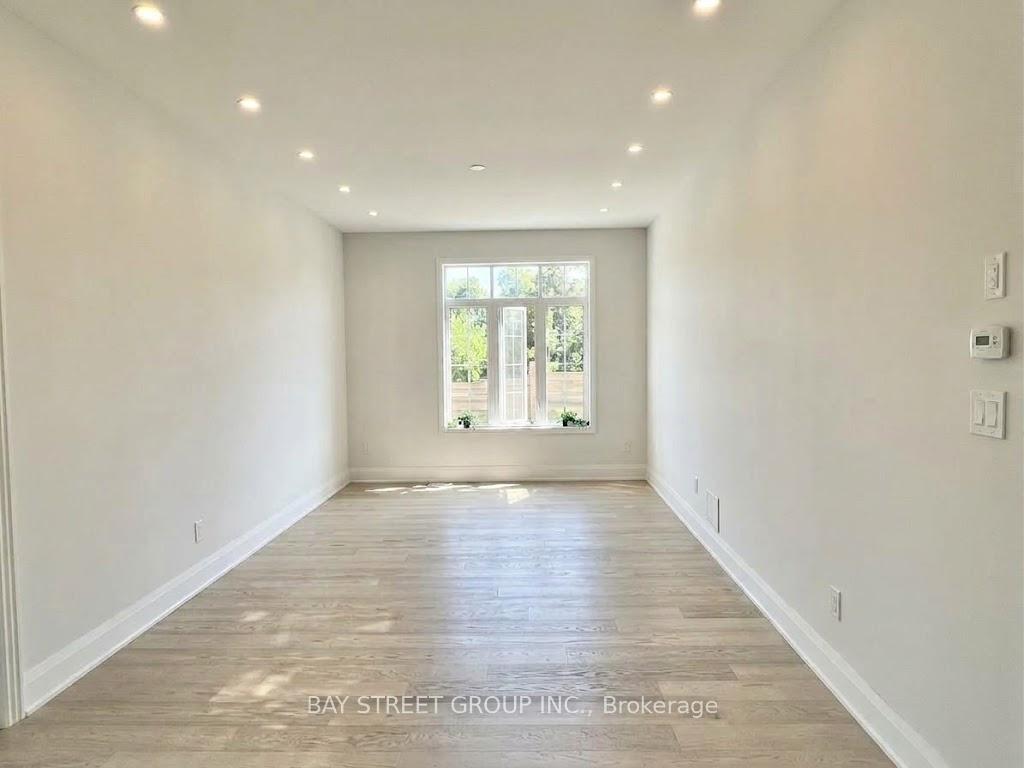 Photo 5 of 32 Moreau Way, Springwater, Centre Vespra — HOMEH
