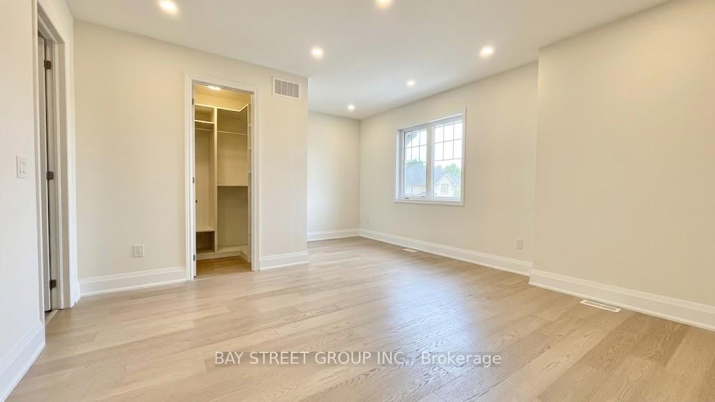 Photo 9 of 32 Moreau Way, Springwater, Centre Vespra — HOMEH