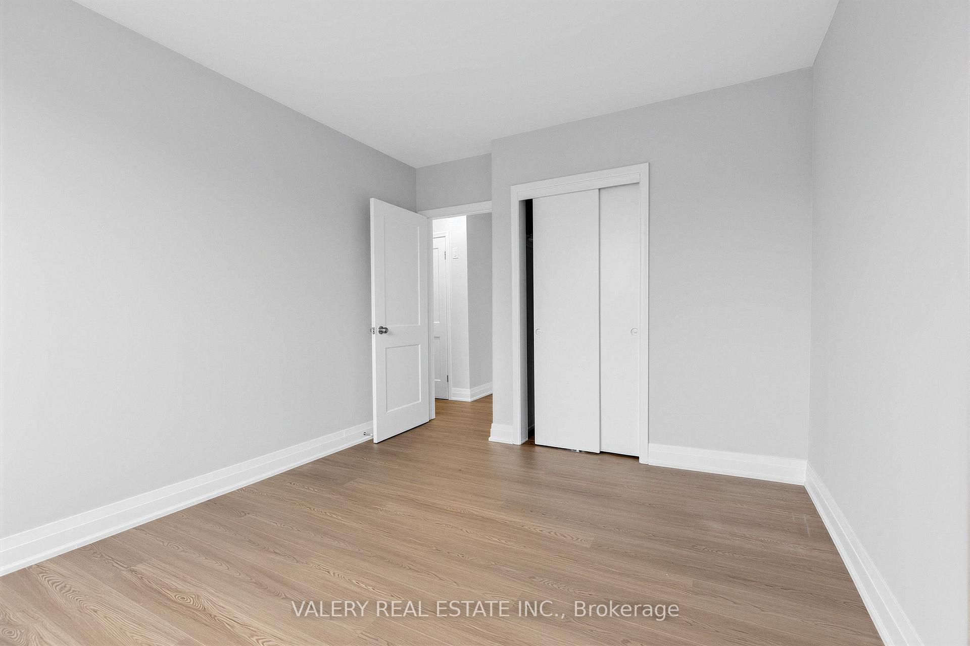 Photo 10 of Unit 5, 12 Westgate Boulevard, Toronto, Bedford Park-Nortown — HOMEH