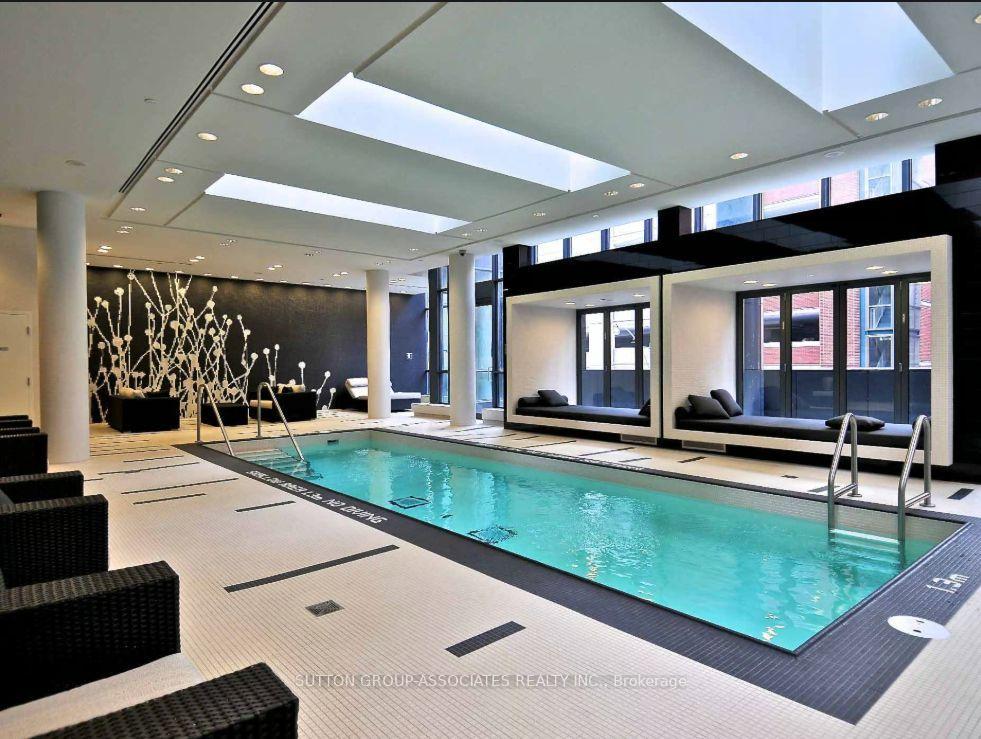 Photo 14 of Unit 2411, 770 Bay Street, Toronto, Bay Street Corridor — HOMEH