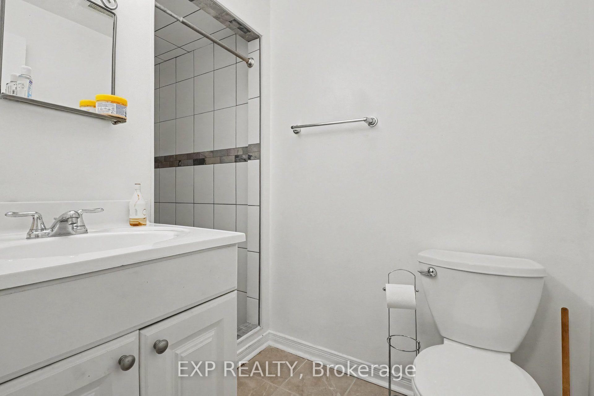 Photo 17 of Unit D, 32 Benlea Drive, Ottawa, Pineglen — HOMEH