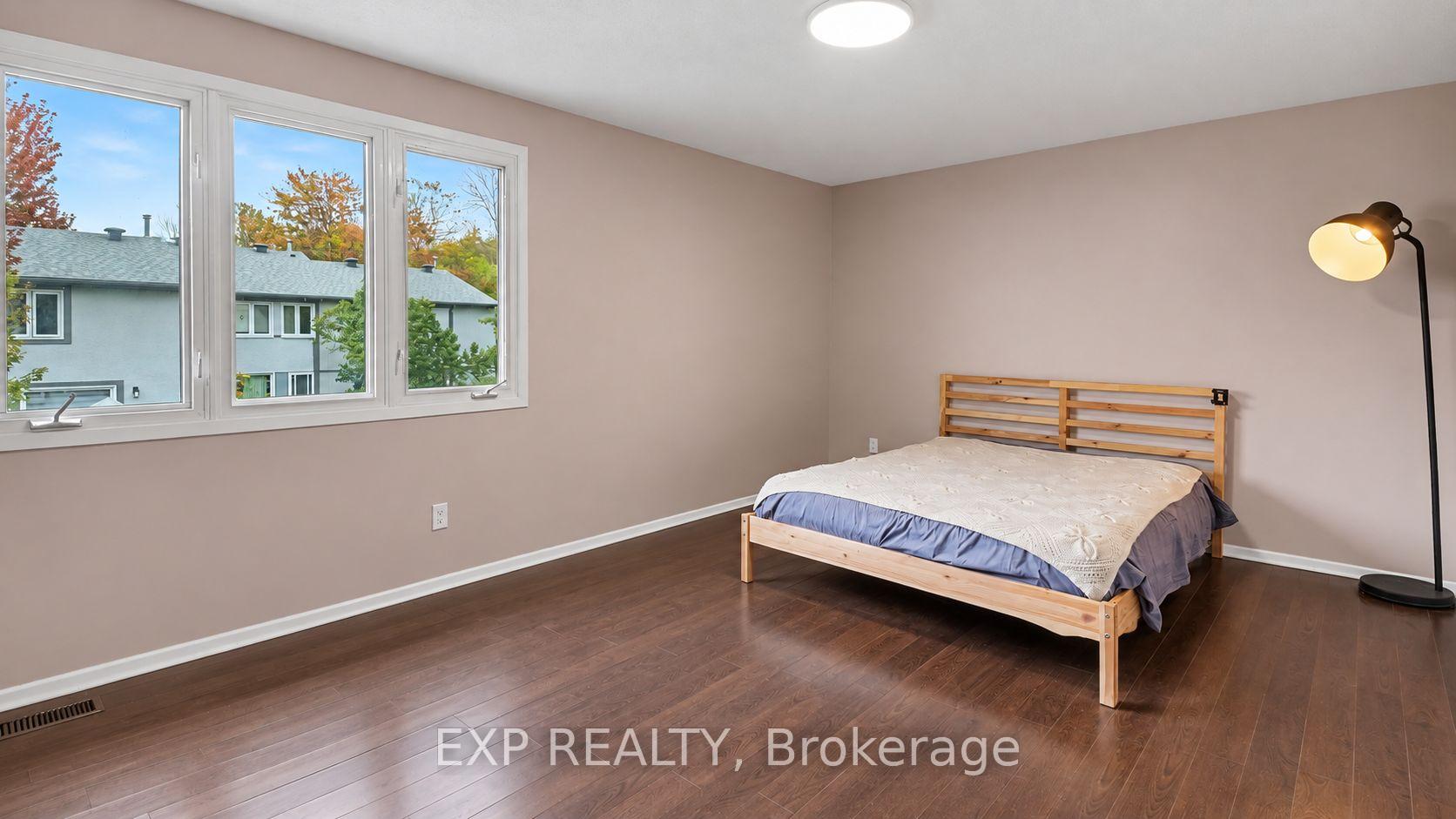 Photo 18 of Unit D, 32 Benlea Drive, Ottawa, Pineglen — HOMEH