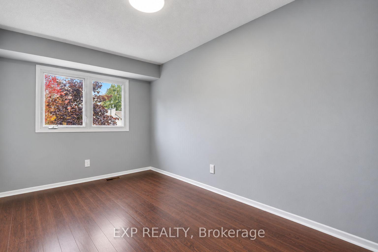 Photo 21 of Unit D, 32 Benlea Drive, Ottawa, Pineglen — HOMEH