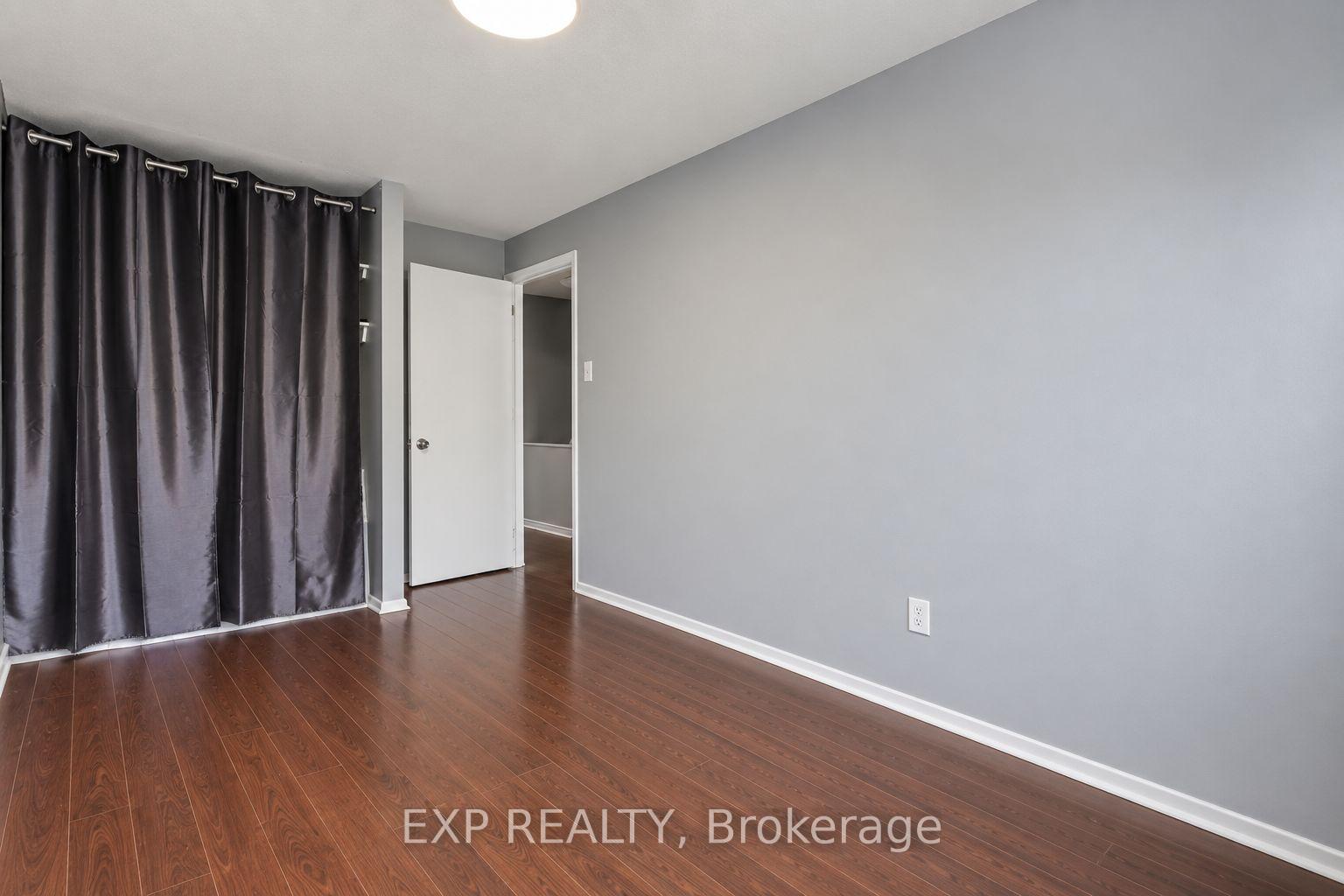 Photo 22 of Unit D, 32 Benlea Drive, Ottawa, Pineglen — HOMEH