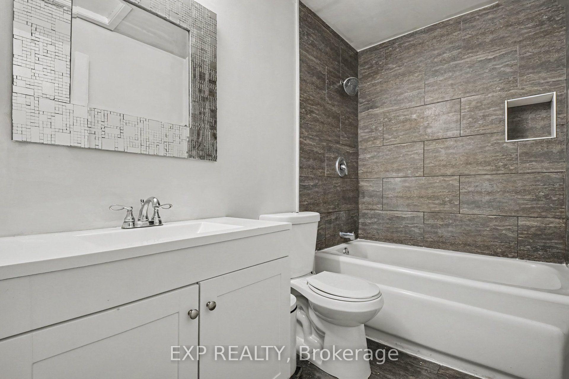 Photo 25 of Unit D, 32 Benlea Drive, Ottawa, Pineglen — HOMEH