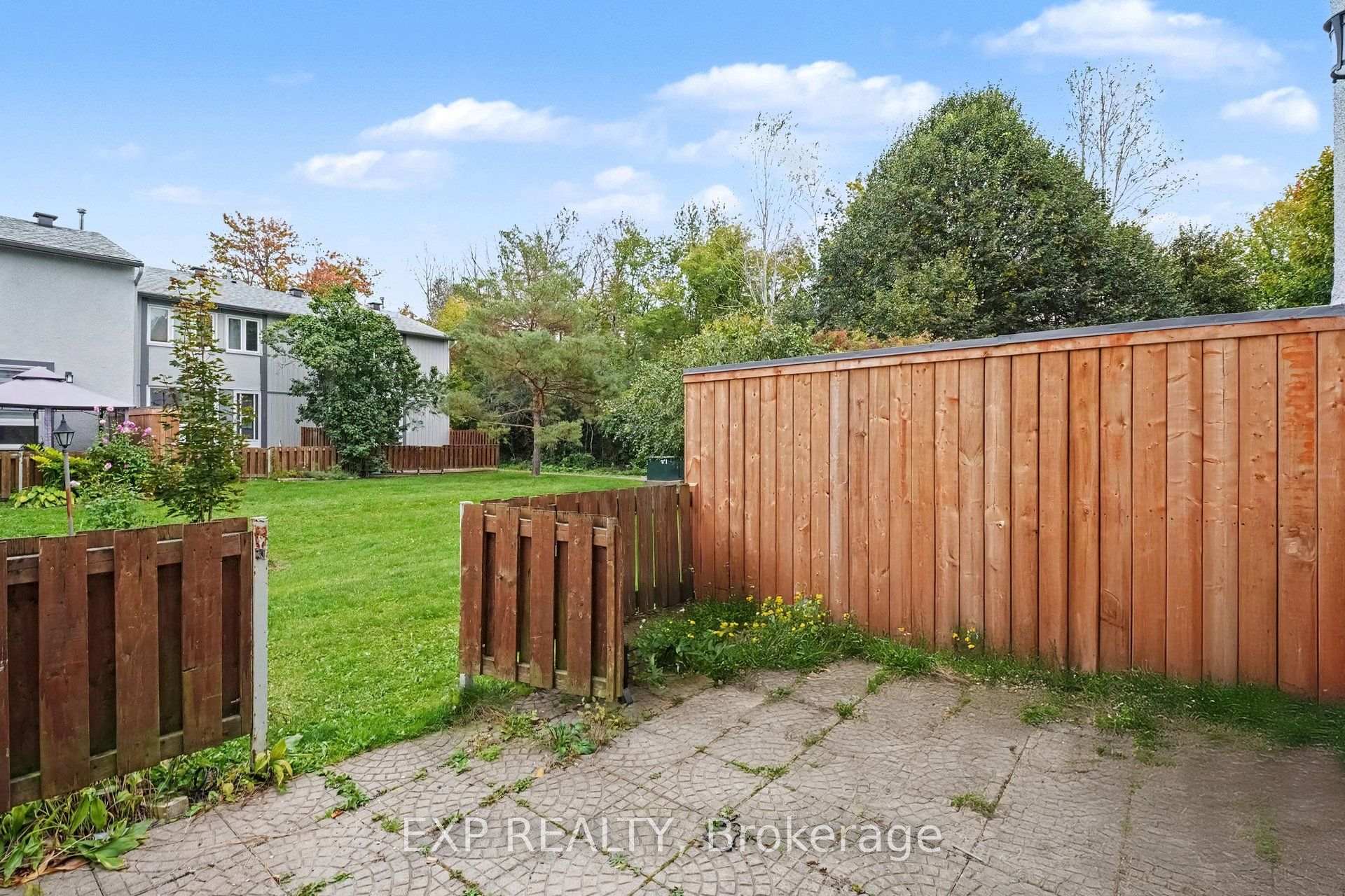 Photo 28 of Unit D, 32 Benlea Drive, Ottawa, Pineglen — HOMEH