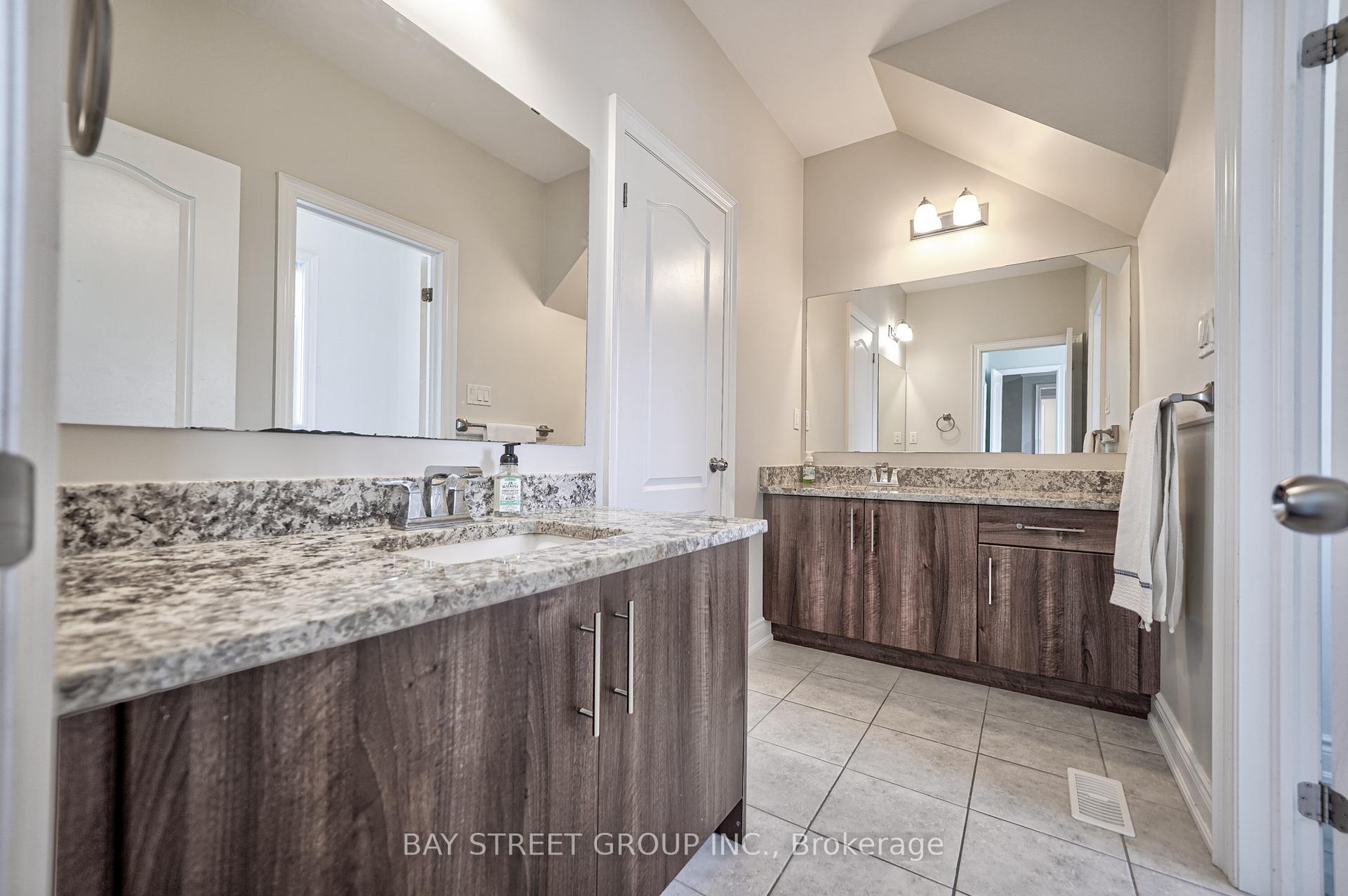 Photo 30 of 23 Trail Boulevard, Springwater, Centre Vespra — HOMEH