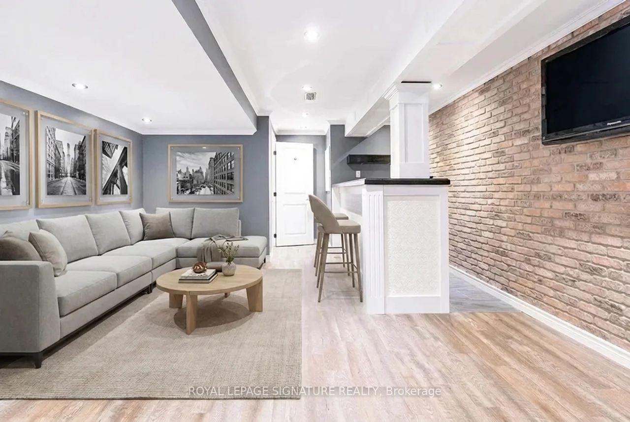 Photo 10 of 37 Succession Crescent, Barrie, Innis-Shore — HOMEH