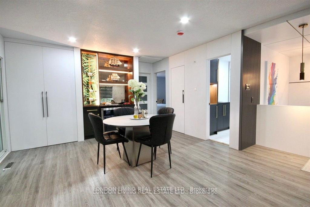 Photo 8 of 890 Viscount Road, London, South M — HOMEH