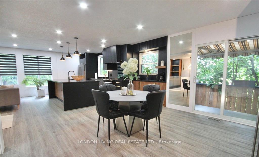 Photo 15 of 890 Viscount Road, London, South M — HOMEH