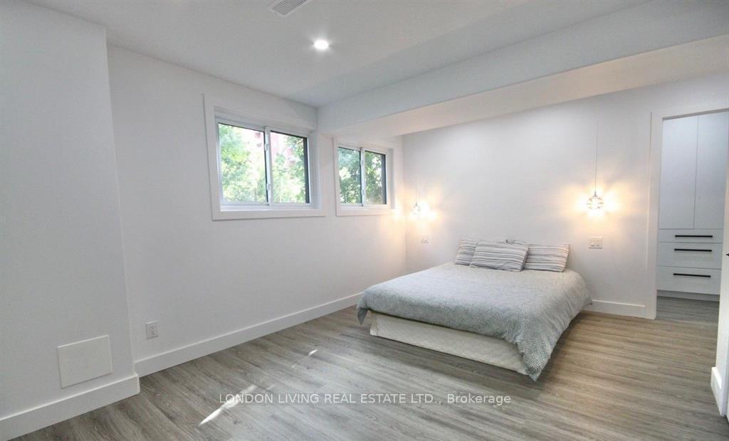 Photo 18 of 890 Viscount Road, London, South M — HOMEH