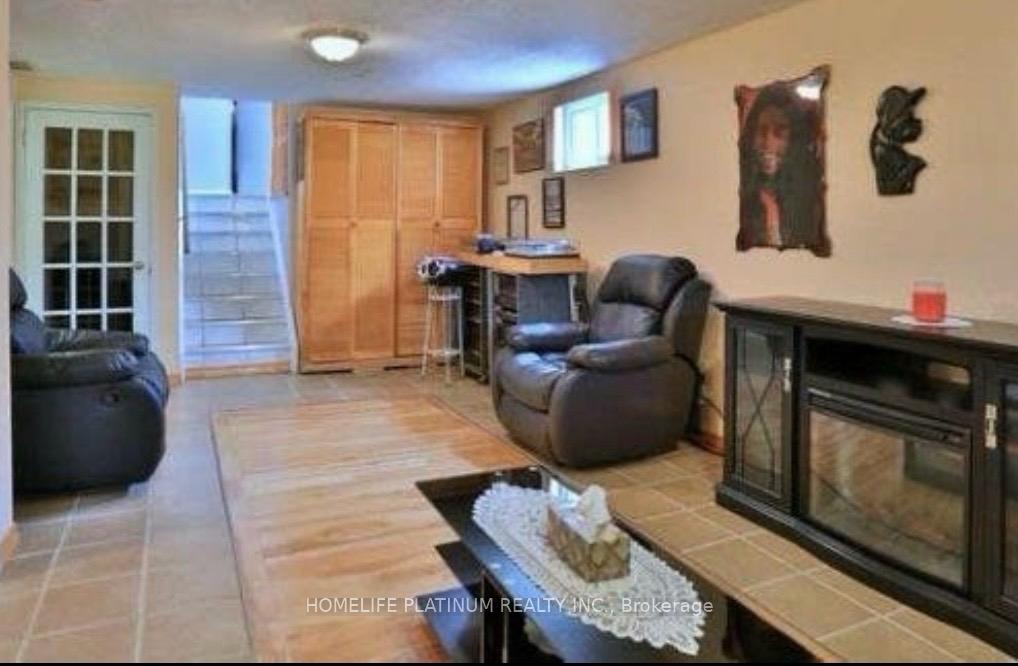 Photo 7 of 22 Calais Place, Kitchener, Victoria Hills — HOMEH