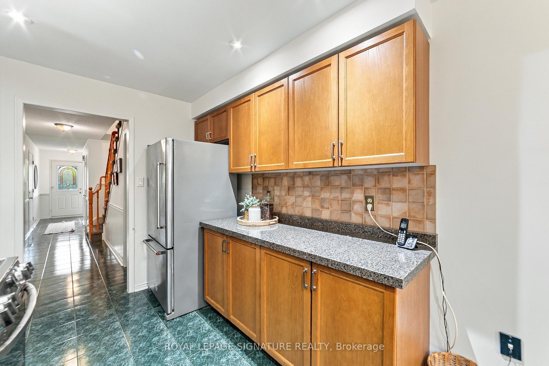 Photo 16 of 1152 Westview Terrace, Oakville, West Oak Trails — HOMEH