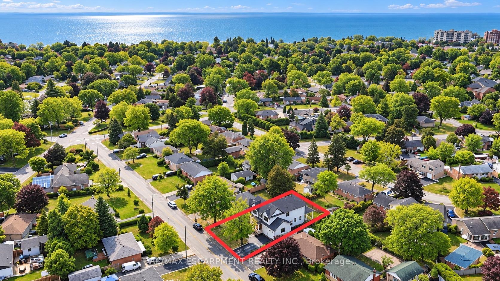 Photo 3 of 260 Kent Crescent, Burlington, Appleby — HOMEH