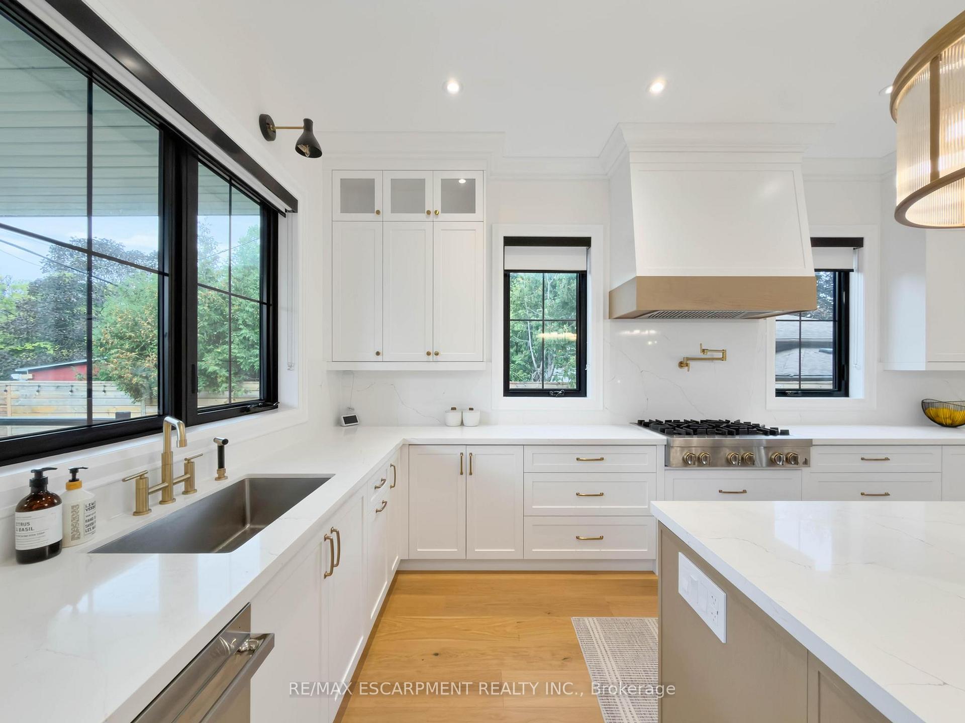 Photo 24 of 260 Kent Crescent, Burlington, Appleby — HOMEH