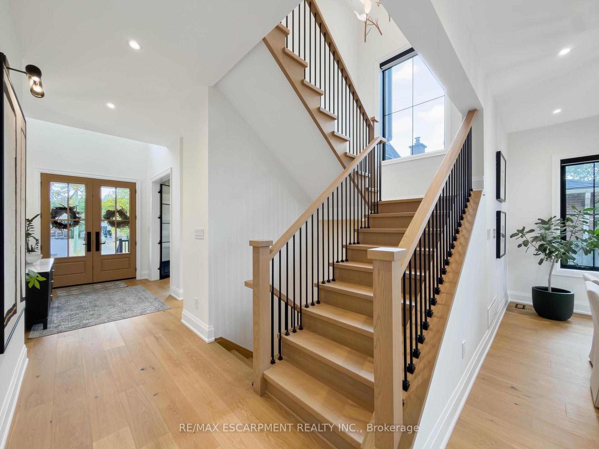 Photo 25 of 260 Kent Crescent, Burlington, Appleby — HOMEH