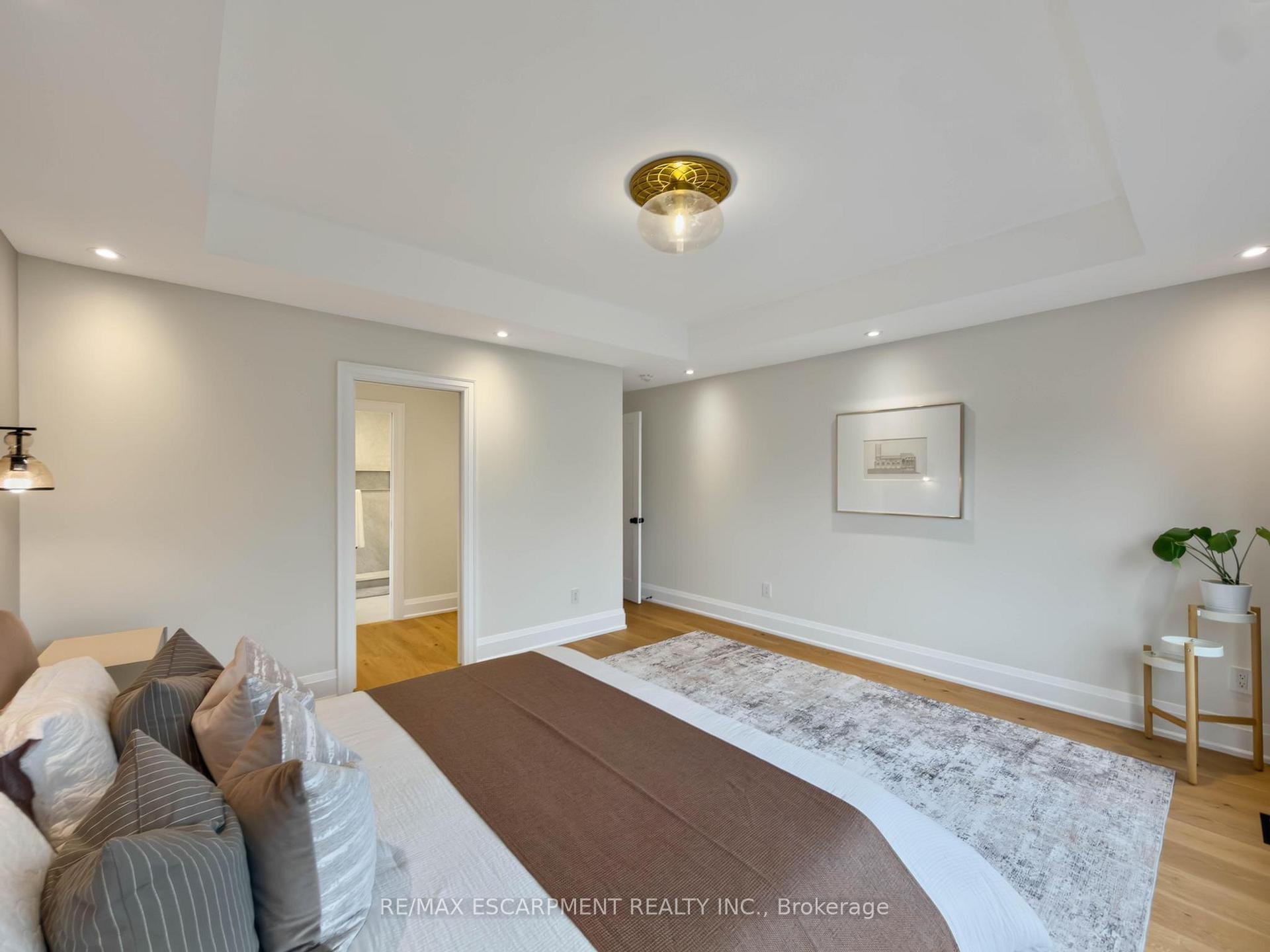 Photo 28 of 260 Kent Crescent, Burlington, Appleby — HOMEH