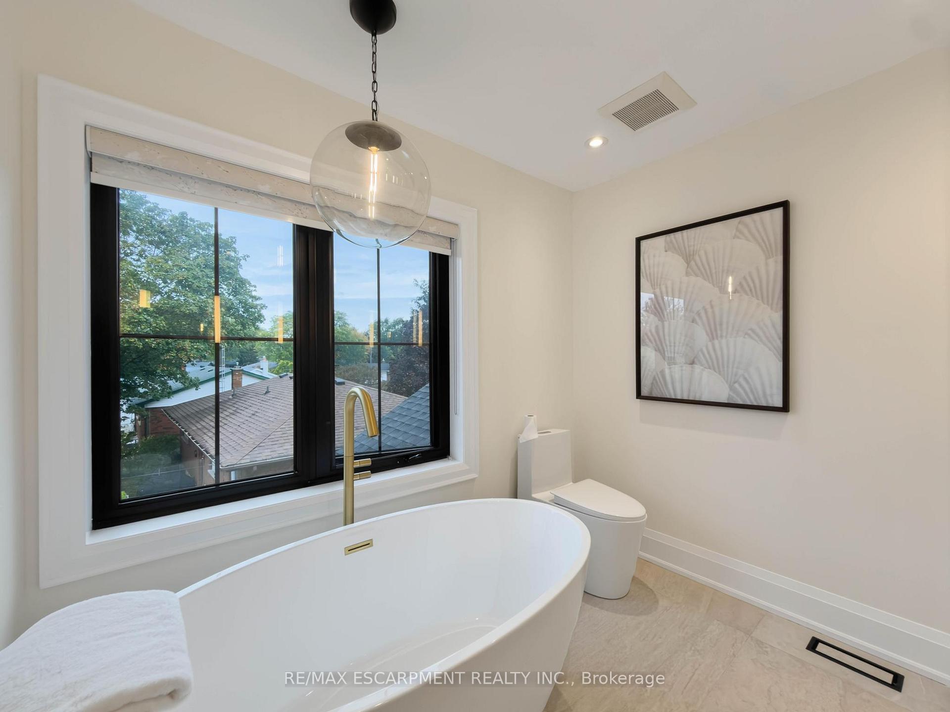 Photo 32 of 260 Kent Crescent, Burlington, Appleby — HOMEH