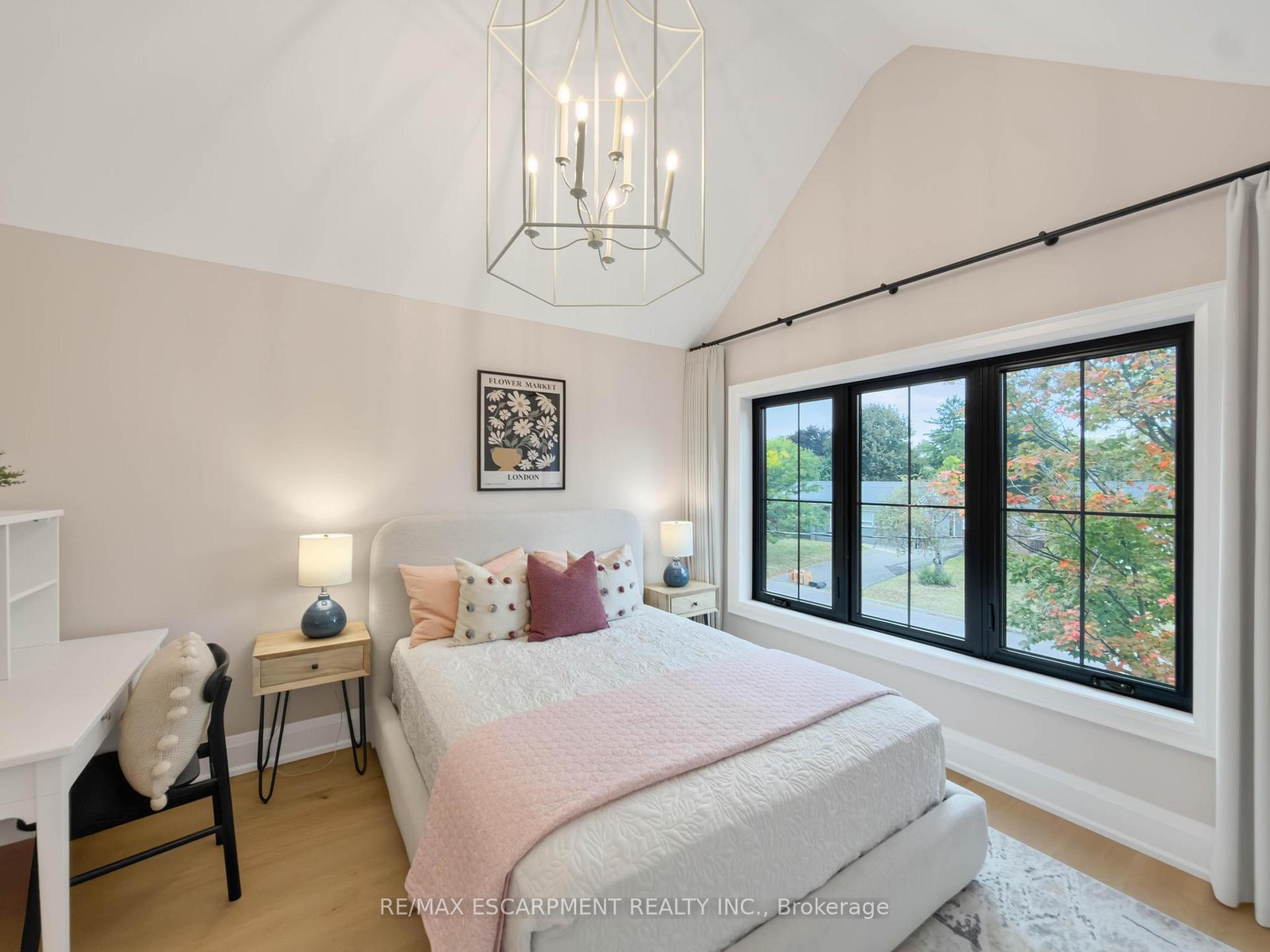 Photo 33 of 260 Kent Crescent, Burlington, Appleby — HOMEH