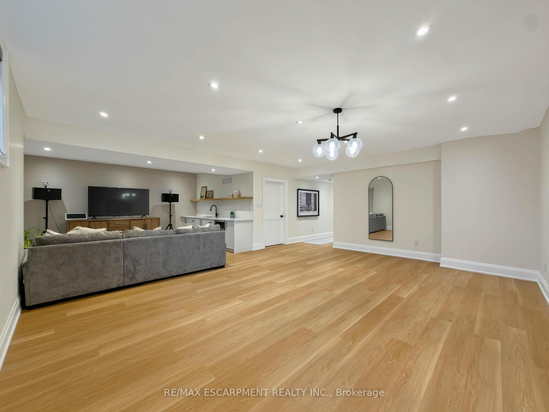 Photo 41 of 260 Kent Crescent, Burlington, Appleby — HOMEH
