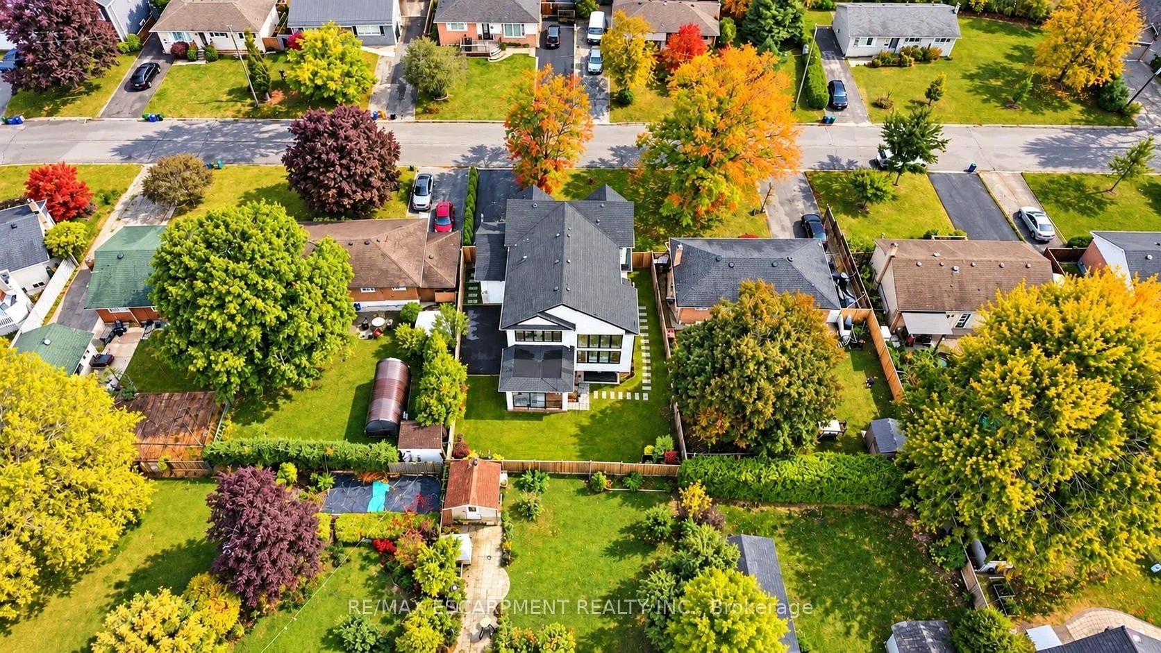 Photo 4 of 260 Kent Crescent, Burlington, Appleby — HOMEH