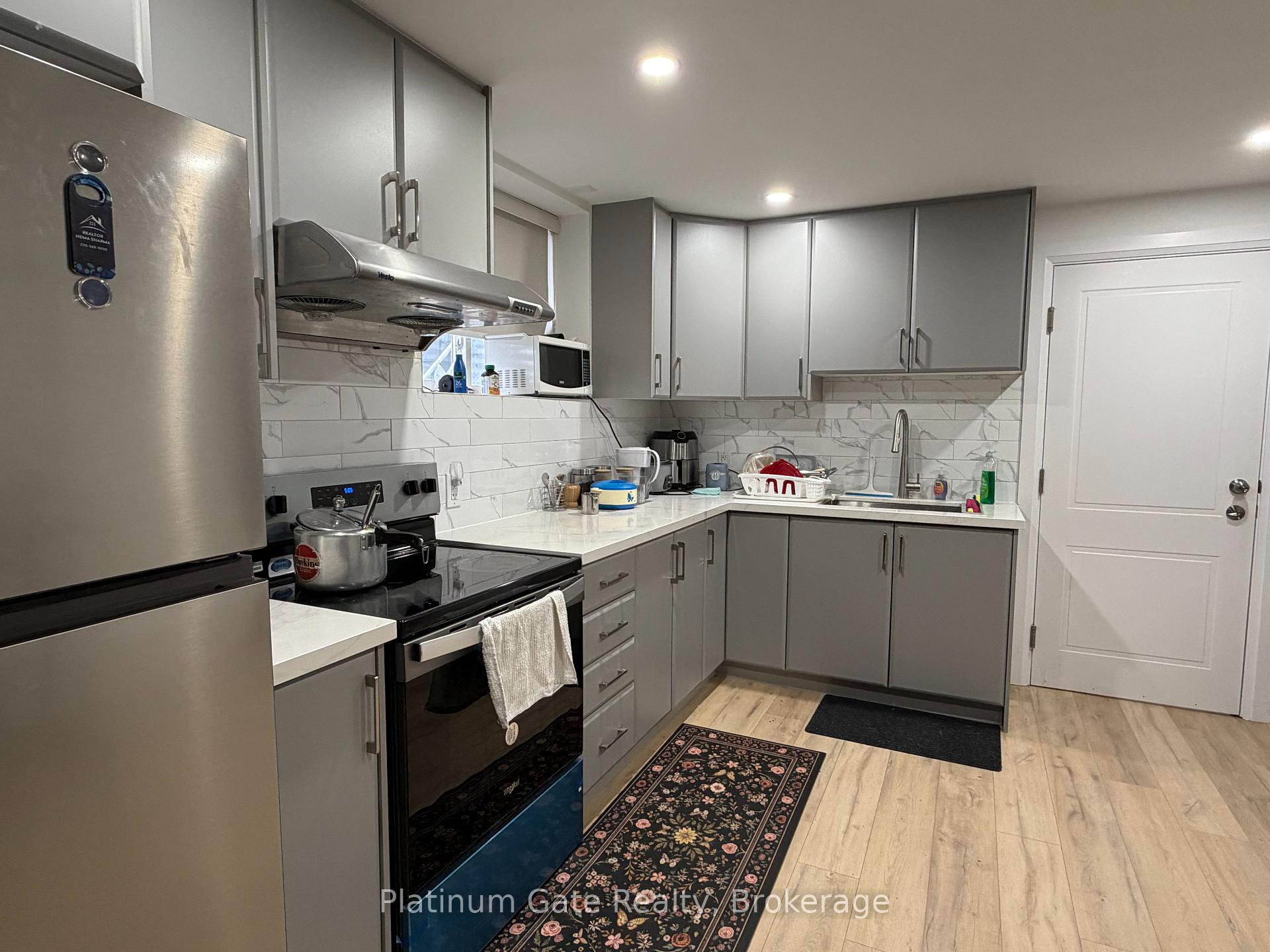 Photo 4 of 827 Cedar Parkway, London, North E — HOMEH