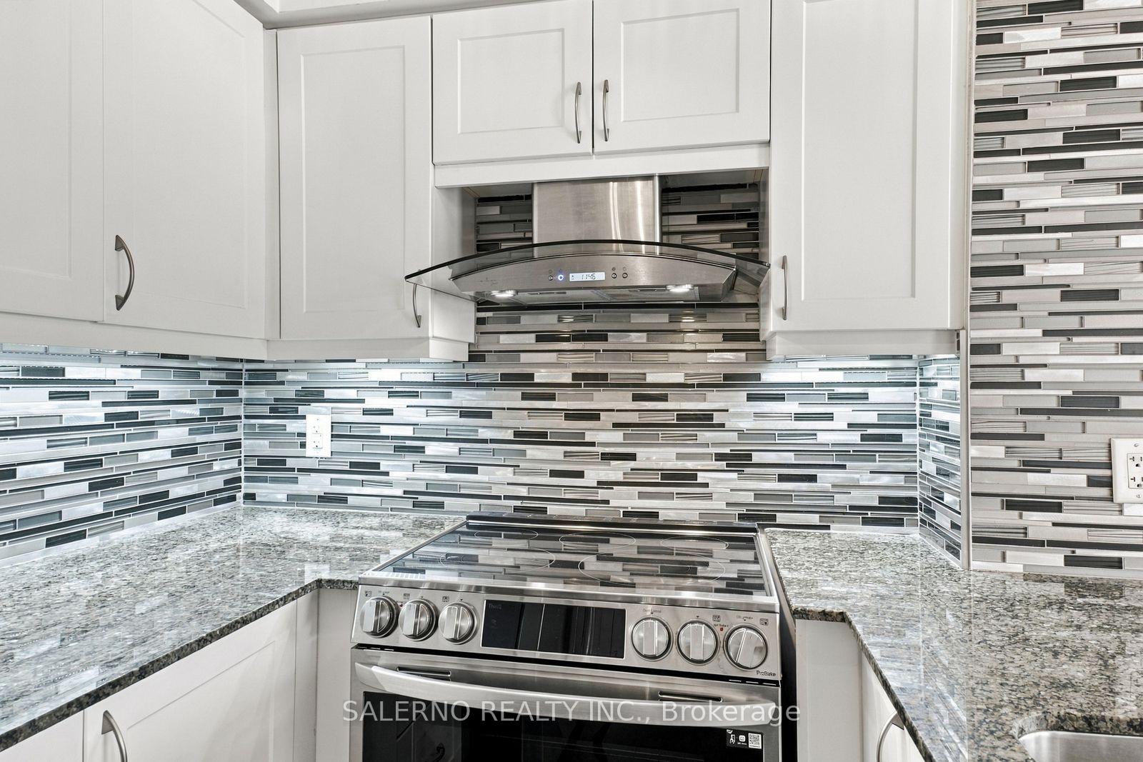 Photo 10 of Unit 319, 4700 Highway 7, Vaughan, East Woodbridge — HOMEH
