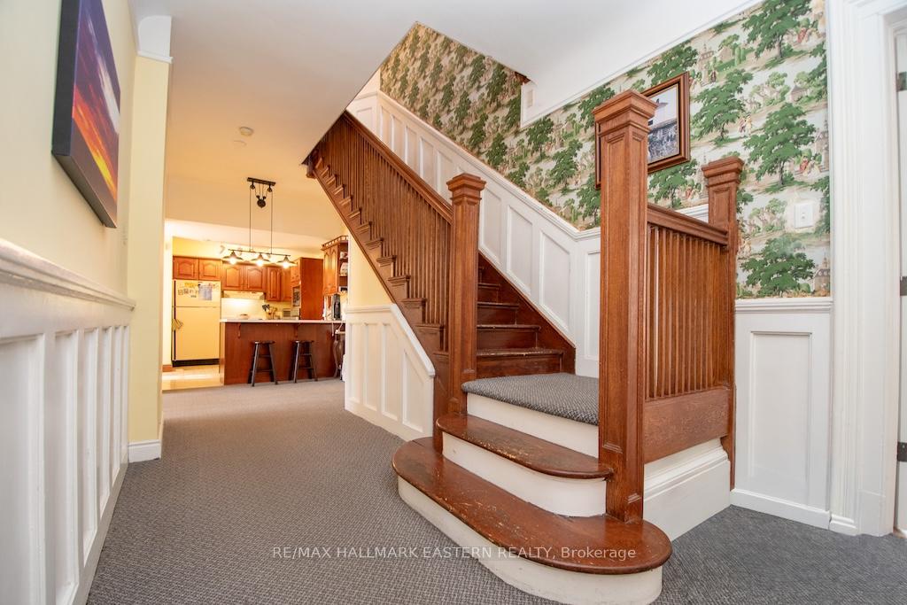 Photo 6 of 813 Water Street, Peterborough, Northcrest Ward 5 — HOMEH