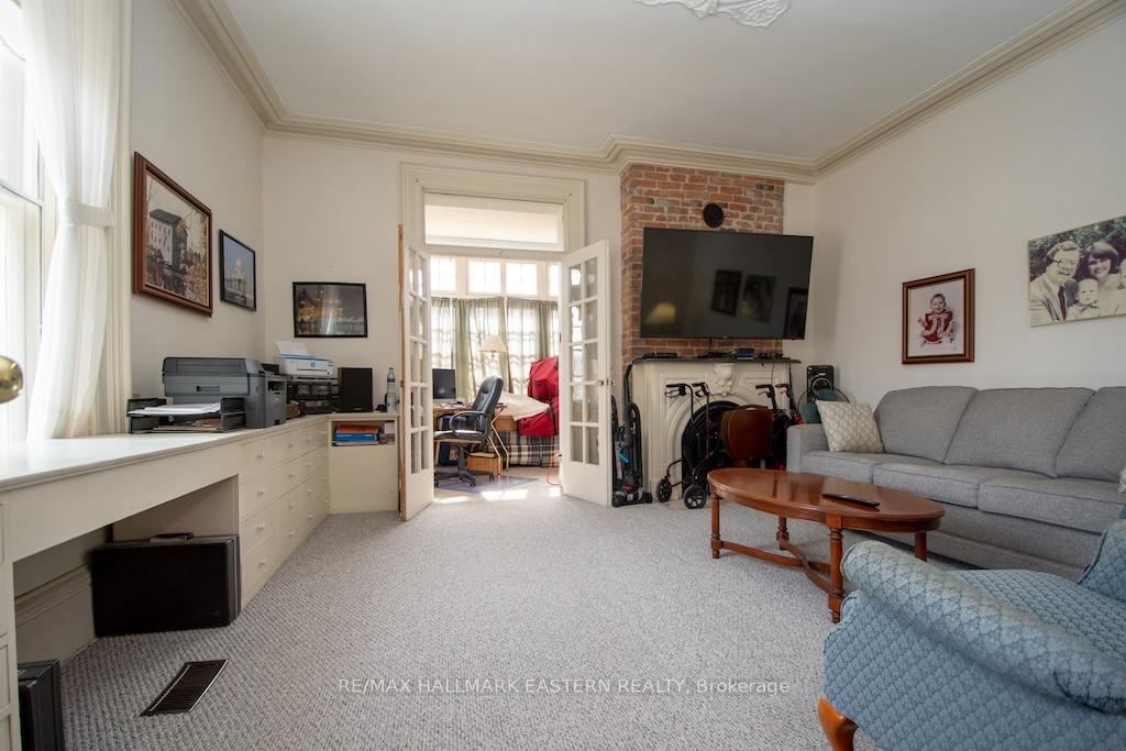 Photo 17 of 813 Water Street, Peterborough, Northcrest Ward 5 — HOMEH