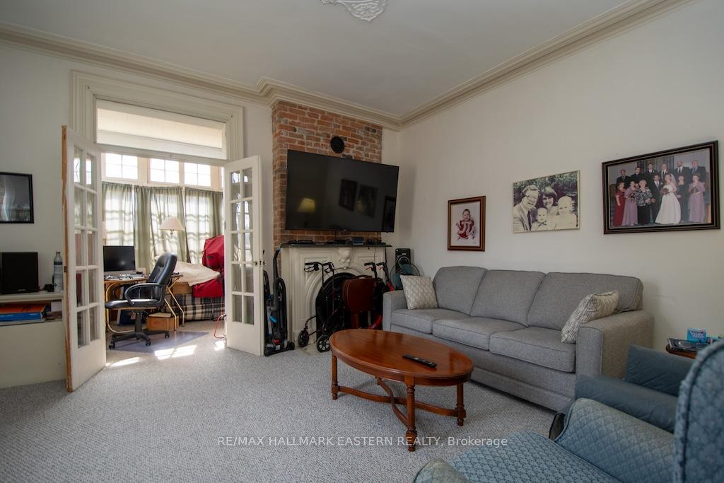 Photo 19 of 813 Water Street, Peterborough, Northcrest Ward 5 — HOMEH