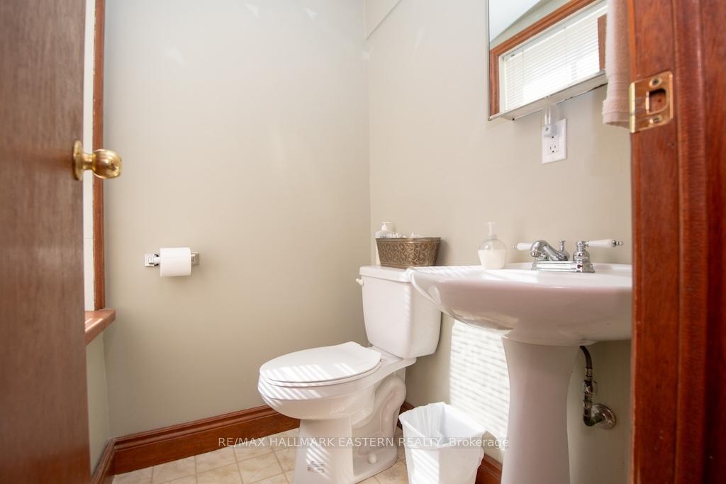 Photo 21 of 813 Water Street, Peterborough, Northcrest Ward 5 — HOMEH