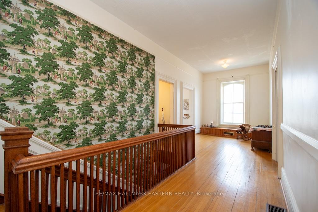Photo 22 of 813 Water Street, Peterborough, Northcrest Ward 5 — HOMEH