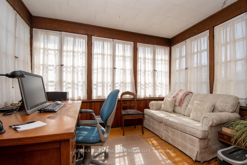 Photo 27 of 813 Water Street, Peterborough, Northcrest Ward 5 — HOMEH