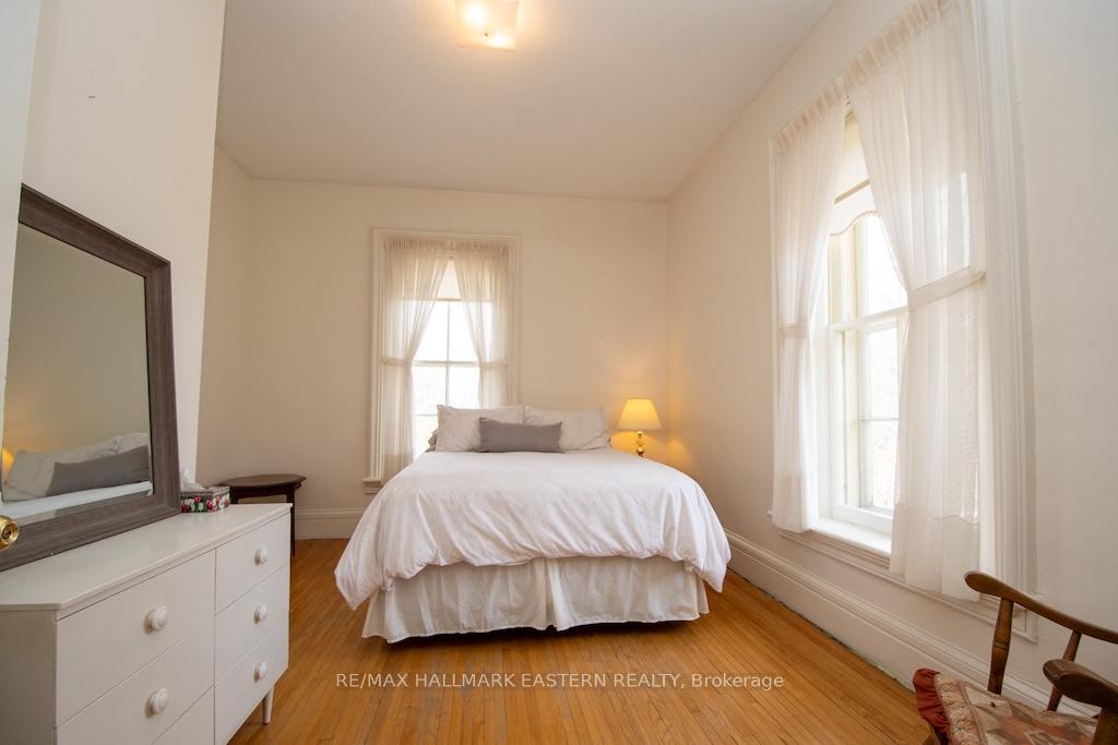 Photo 29 of 813 Water Street, Peterborough, Northcrest Ward 5 — HOMEH