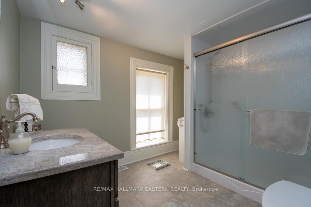 Photo 30 of 813 Water Street, Peterborough, Northcrest Ward 5 — HOMEH