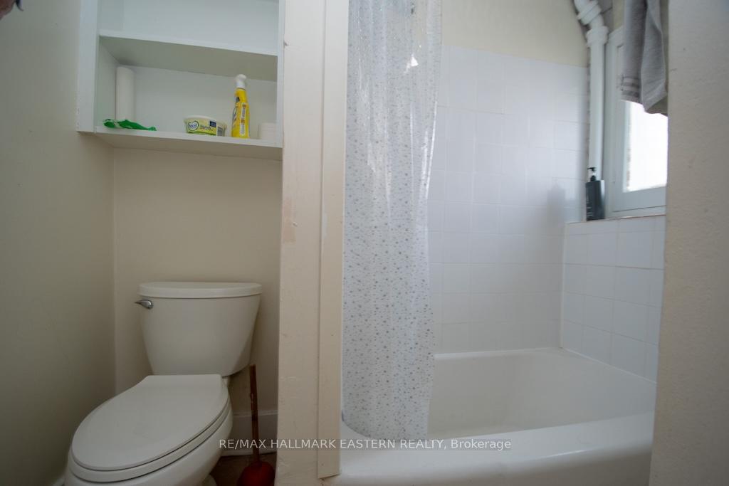 Photo 42 of 813 Water Street, Peterborough, Northcrest Ward 5 — HOMEH