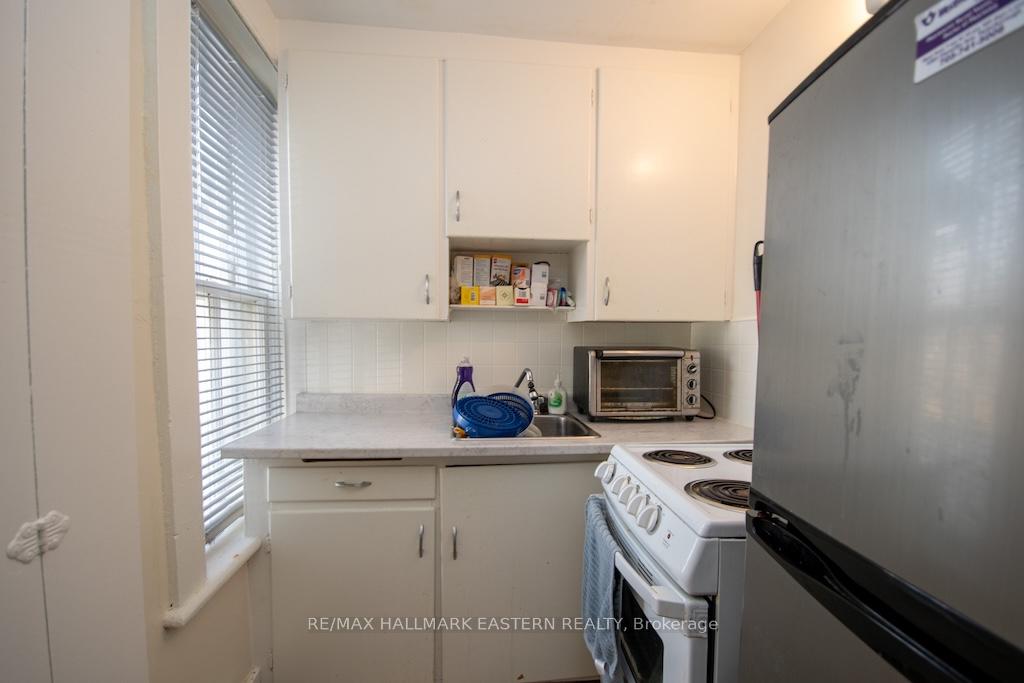 Photo 44 of 813 Water Street, Peterborough, Northcrest Ward 5 — HOMEH
