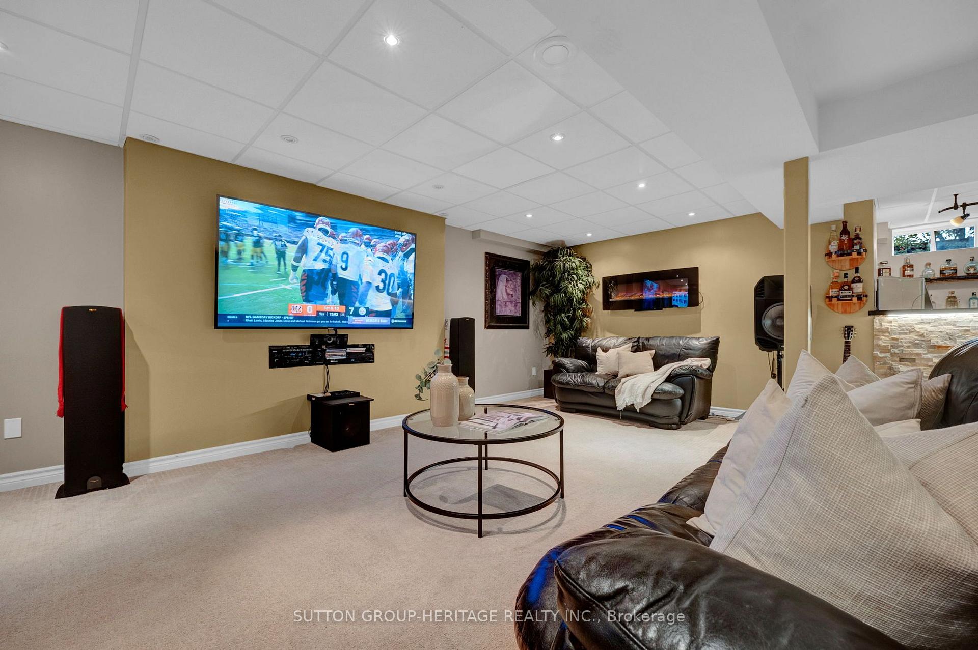 Photo 9 of 1318 Meath Drive, Oshawa, Pinecrest — HOMEH
