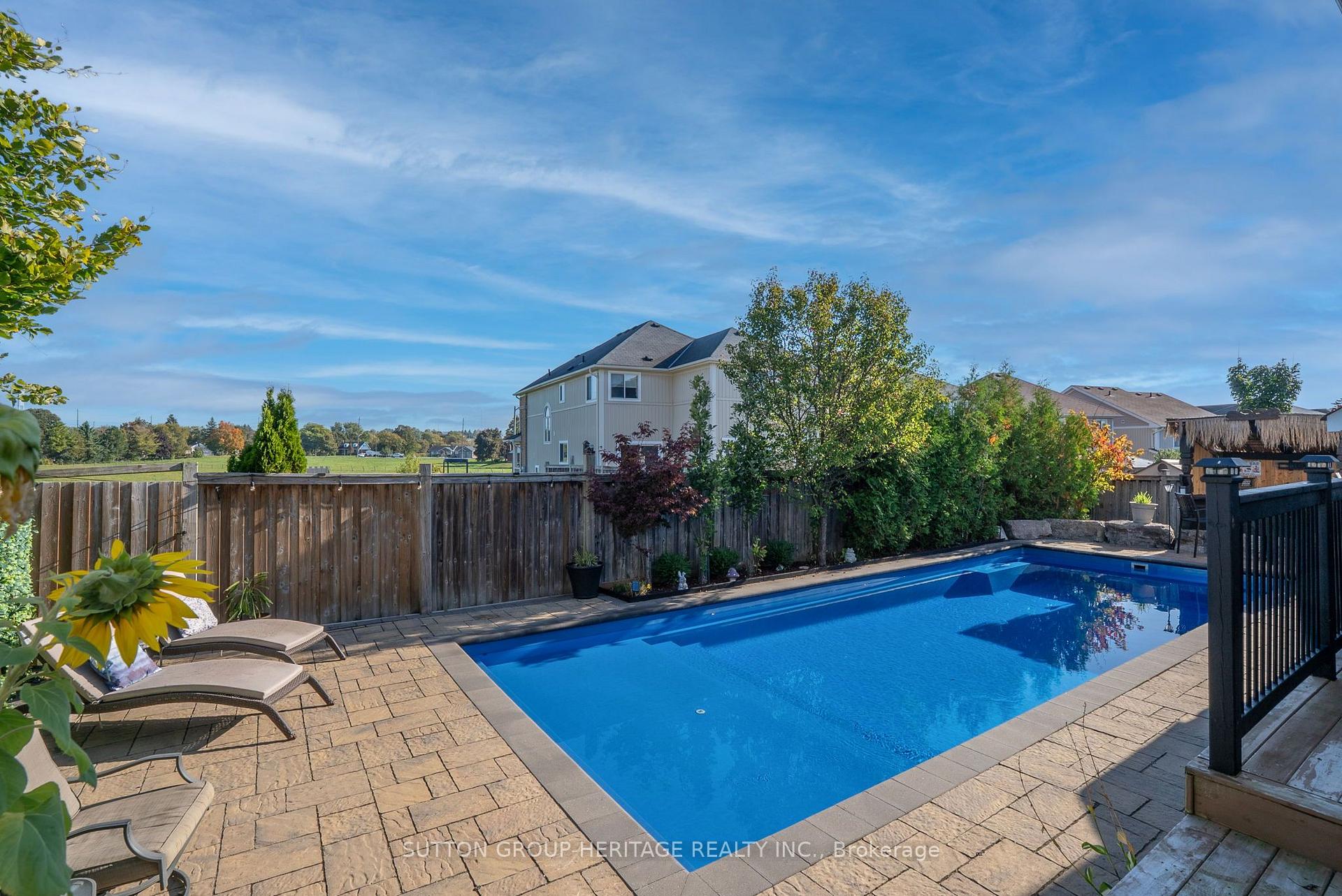 Photo 52 of 1318 Meath Drive, Oshawa, Pinecrest — HOMEH