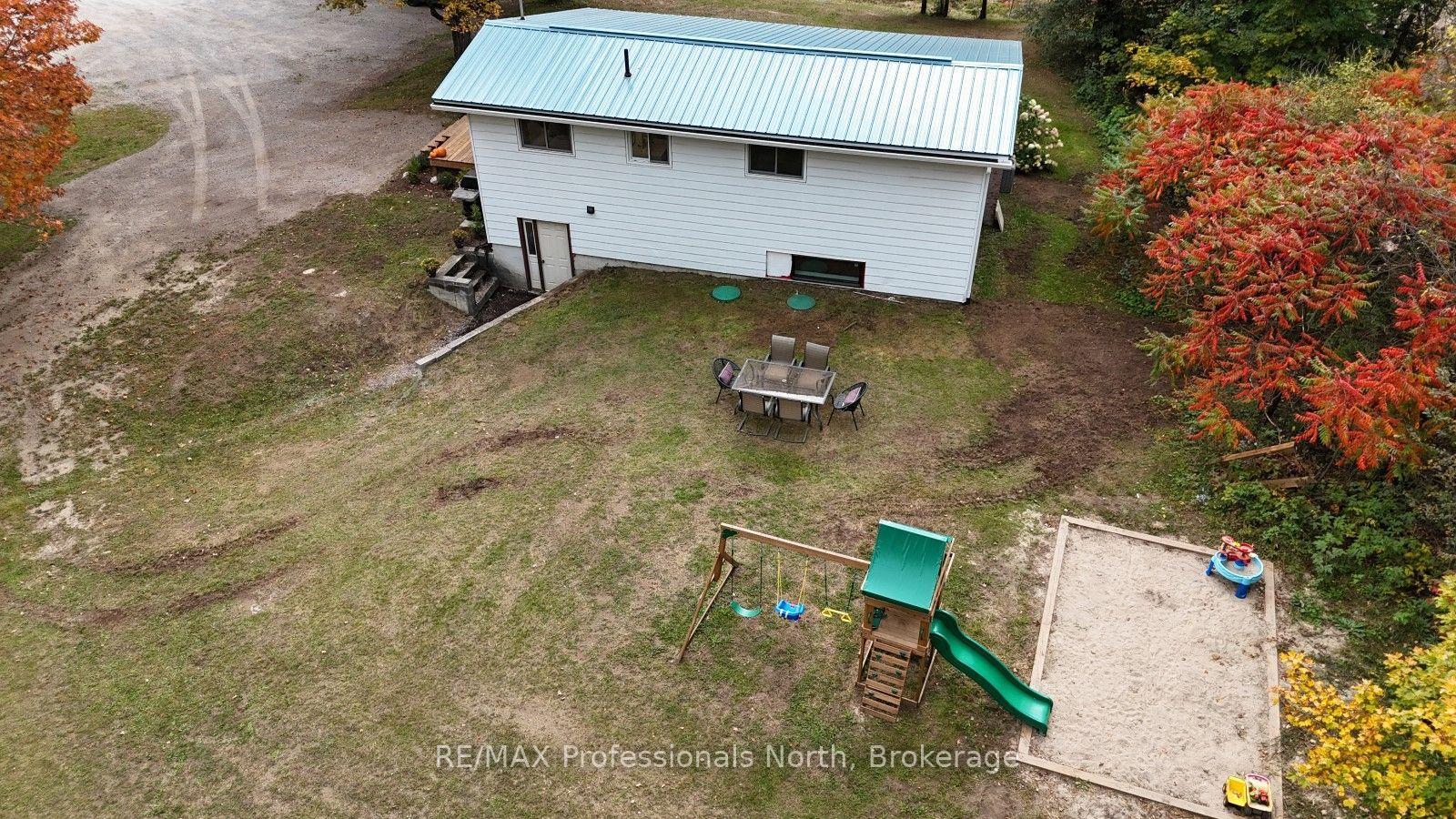 Photo 27 of 10417 County Road 503, Highlands East, Glamorgan — HOMEH