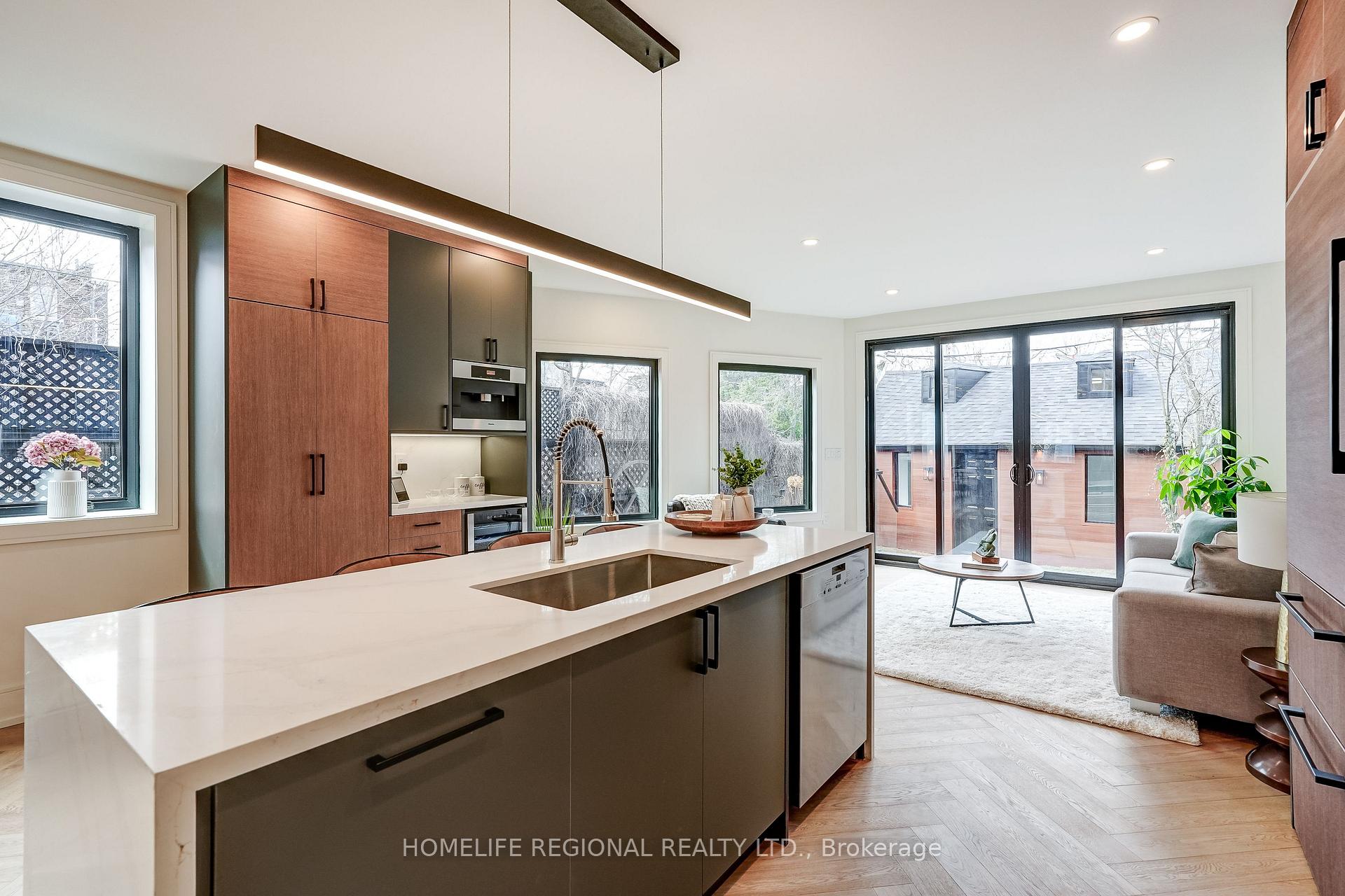 Photo 10 of 12 Macdonell Avenue, Toronto, Roncesvalles — HOMEH