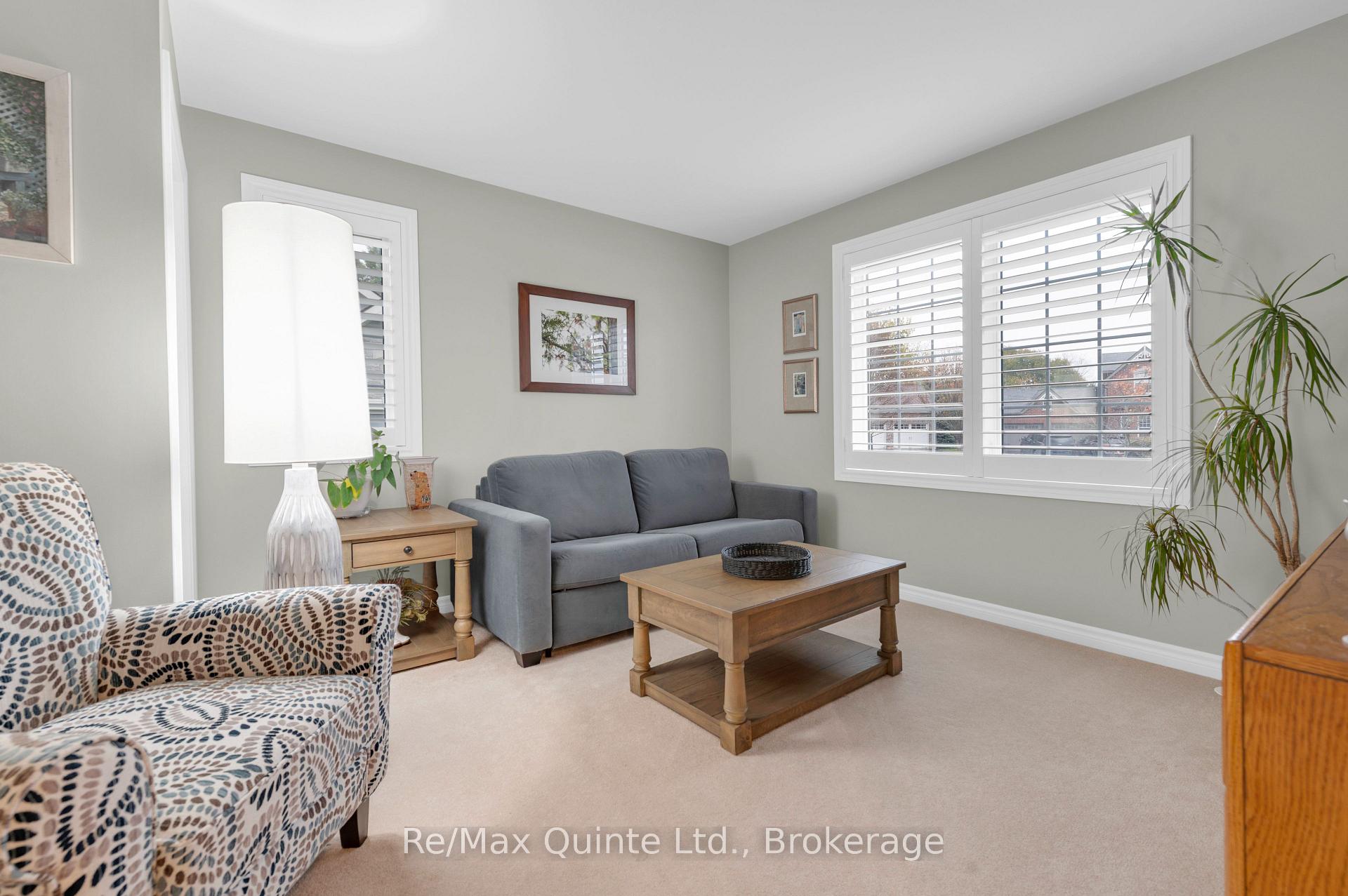 Photo 7 of 5 Hickory Court, Brighton — HOMEH