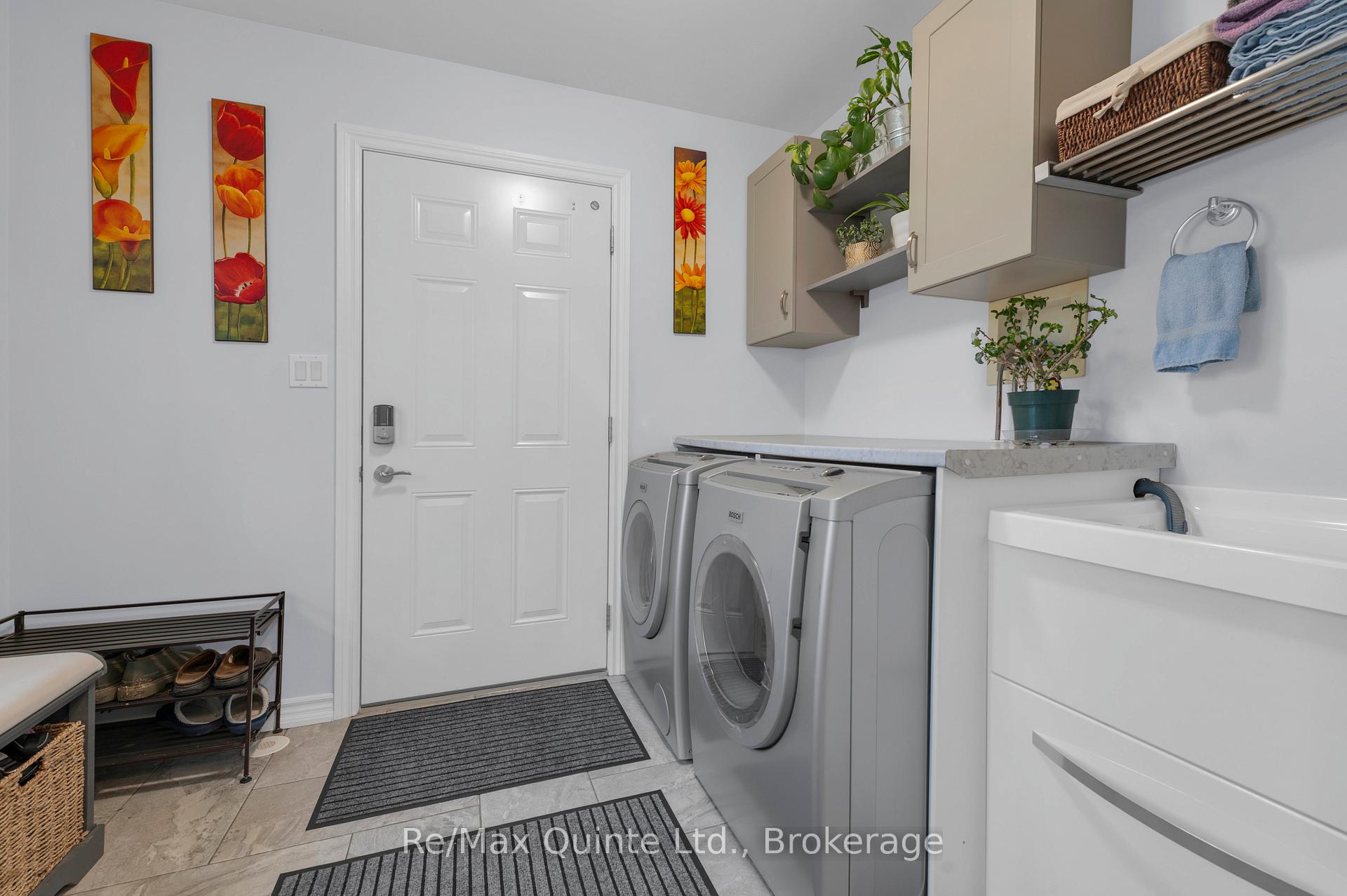 Photo 8 of 5 Hickory Court, Brighton — HOMEH