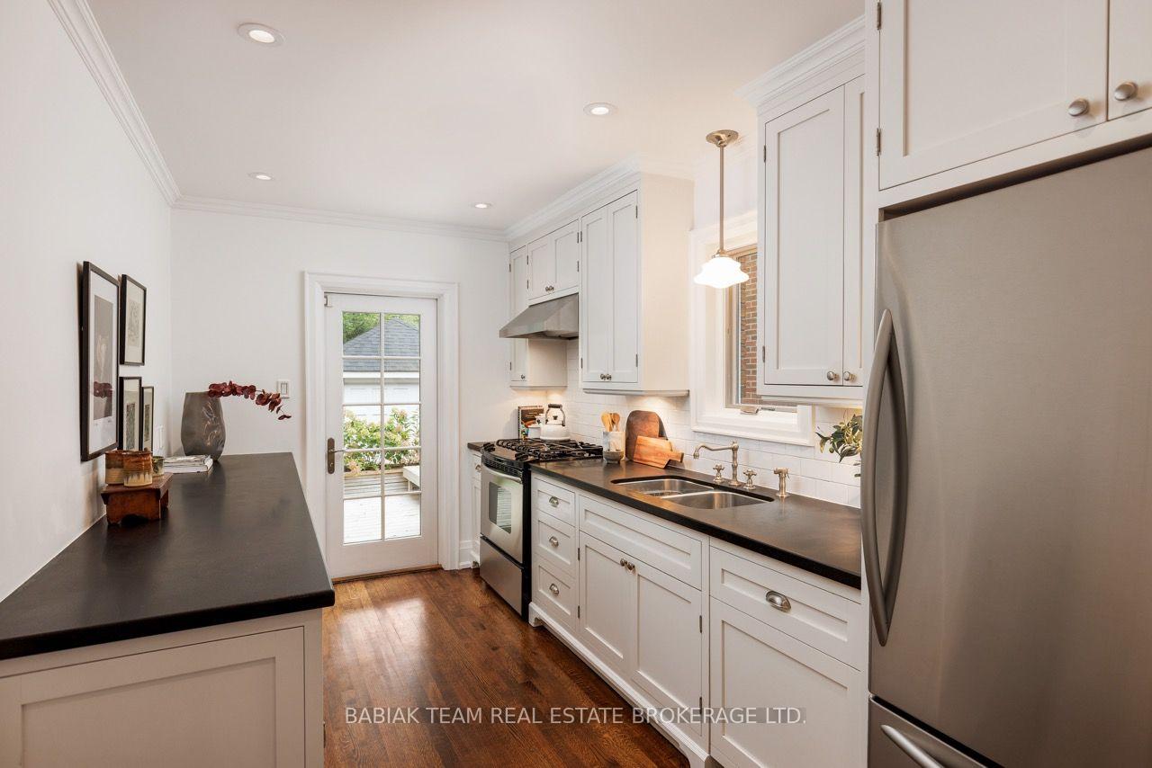 Photo 13 of 15 Bridgeview Road, Toronto, Lambton Baby Point — HOMEH