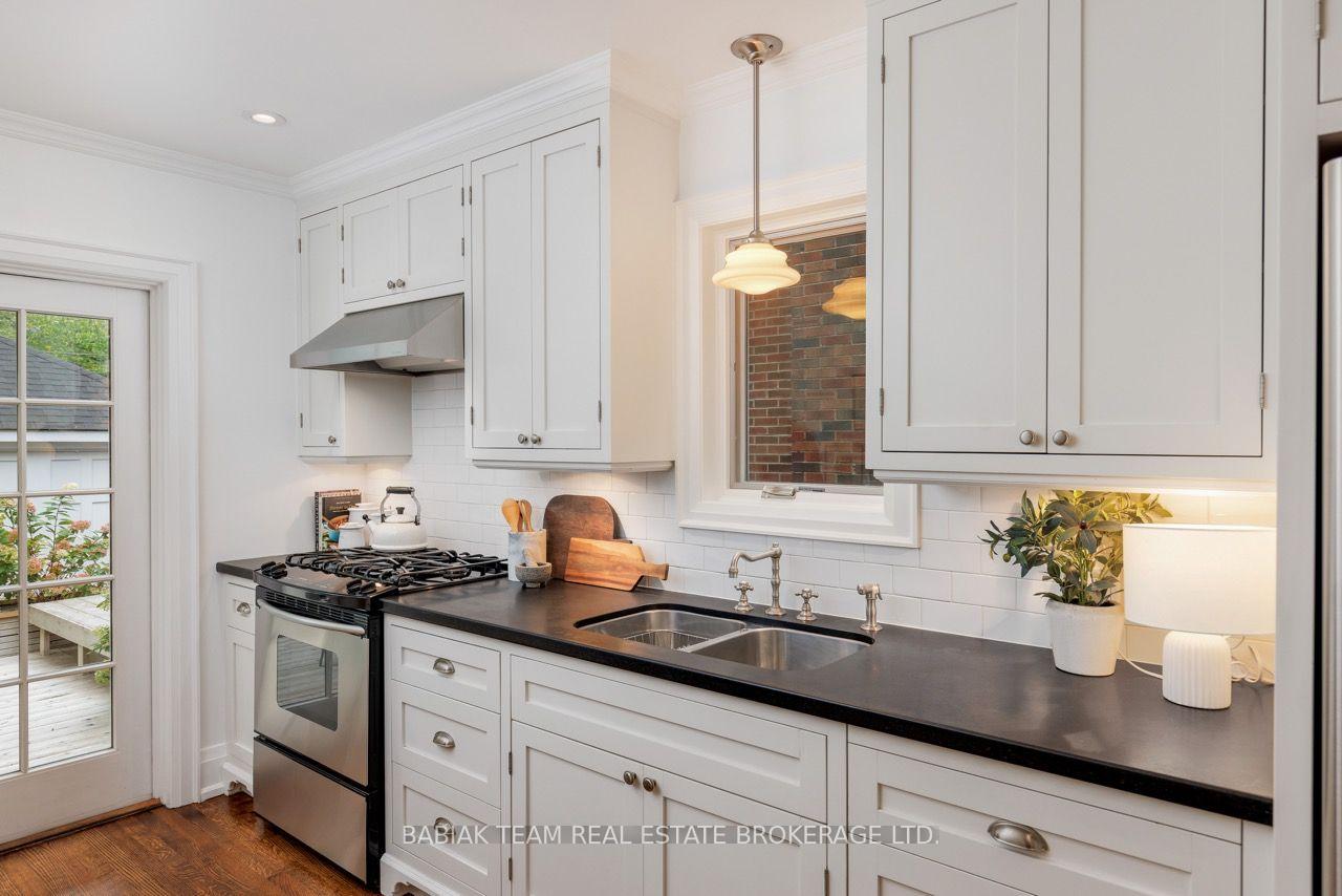 Photo 14 of 15 Bridgeview Road, Toronto, Lambton Baby Point — HOMEH