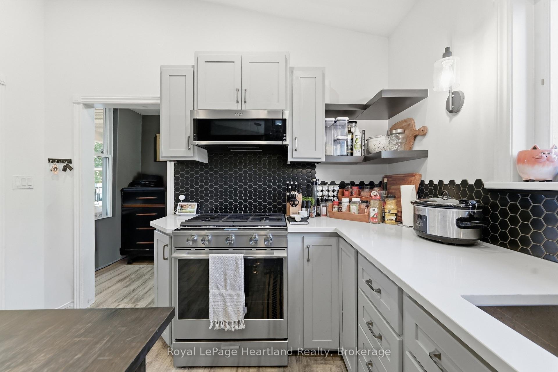 Photo 9 of 129 Bayfield Road, Goderich, Goderich (Town) — HOMEH