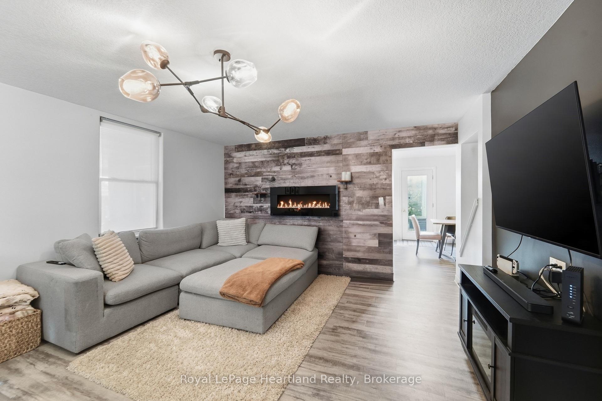 Photo 21 of 129 Bayfield Road, Goderich, Goderich (Town) — HOMEH