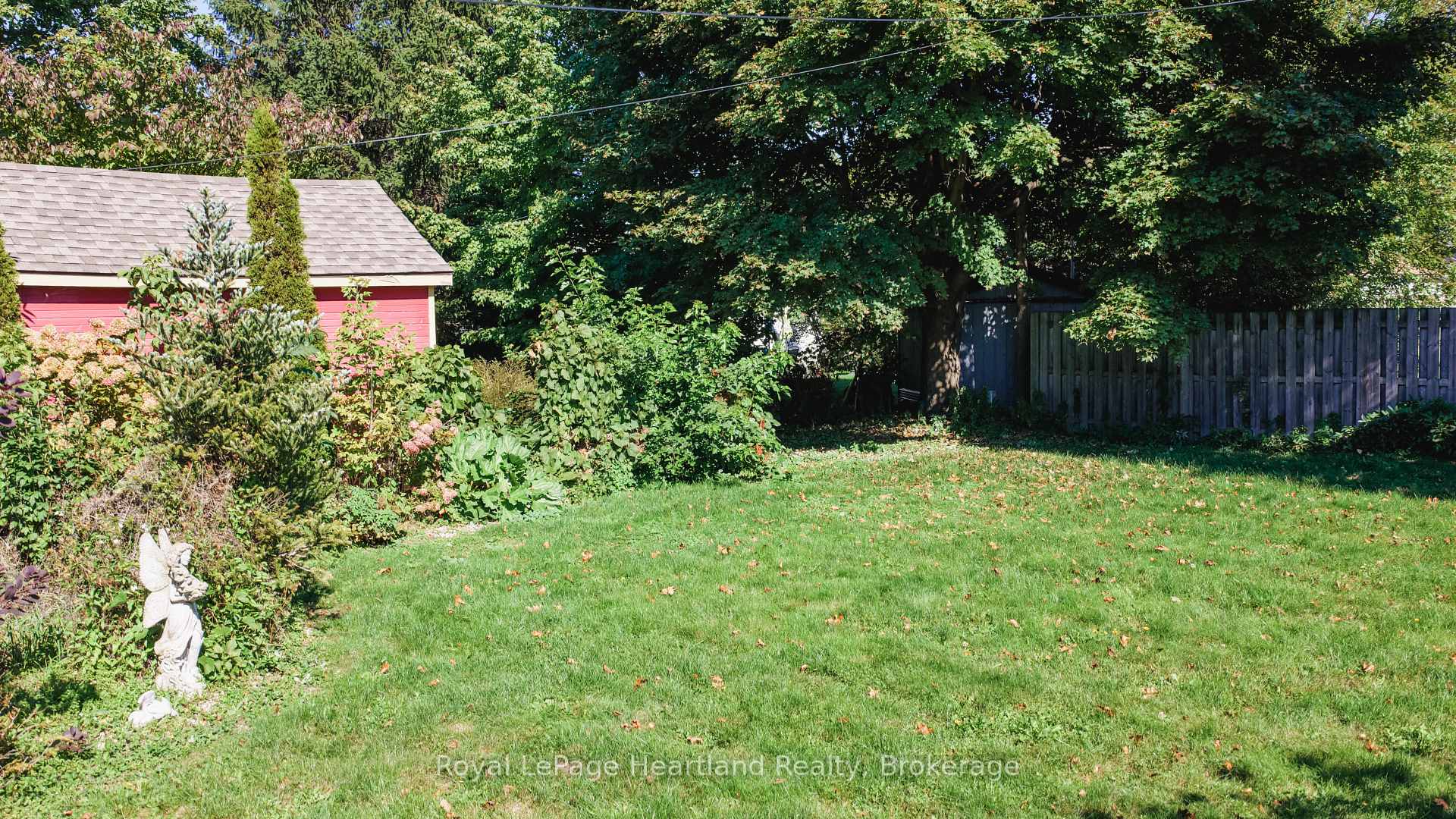 Photo 31 of 129 Bayfield Road, Goderich, Goderich (Town) — HOMEH