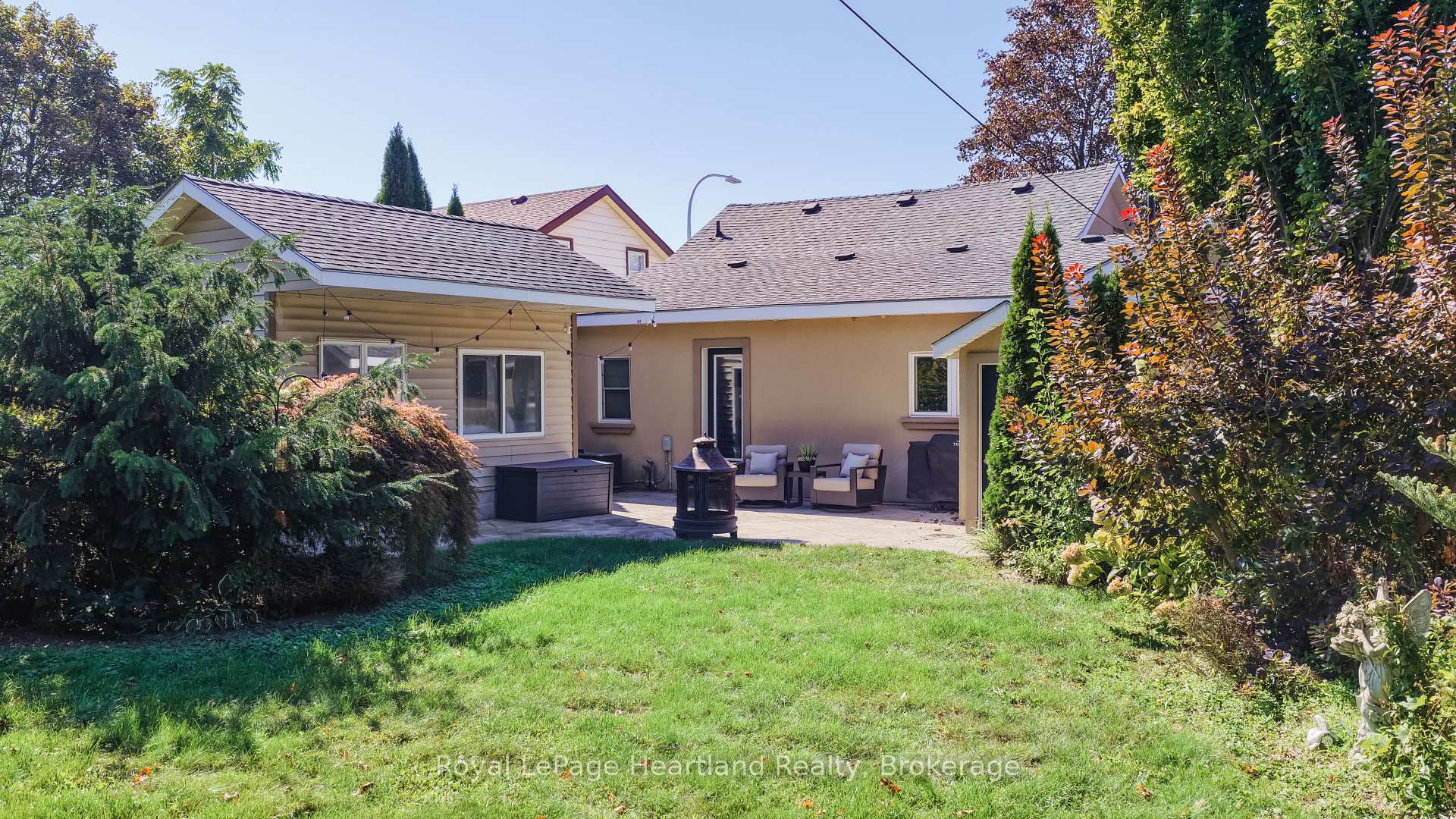 Photo 32 of 129 Bayfield Road, Goderich, Goderich (Town) — HOMEH