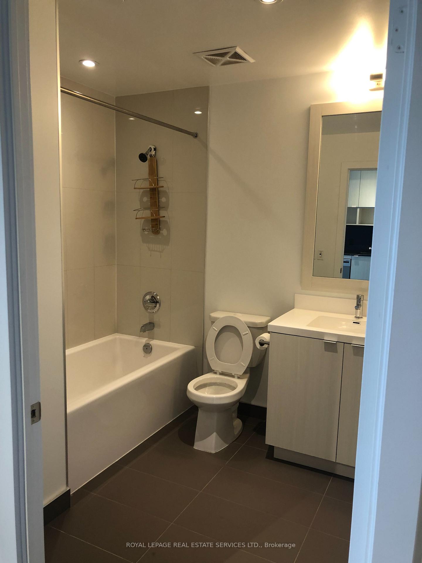 Photo 4 of Unit 3301, 7 Mabelle Avenue, Etobicoke, Islington-City Centre West — HOMEH